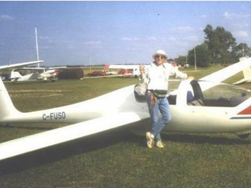 A glider pilot in Massachusetts reported monarchs soaring at 4,500 feet. 